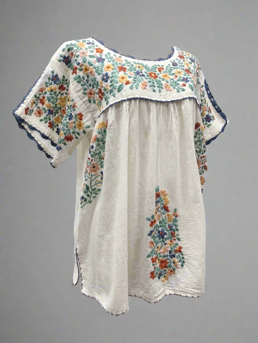 Blusa Oaxaqueña Bordada a Mano