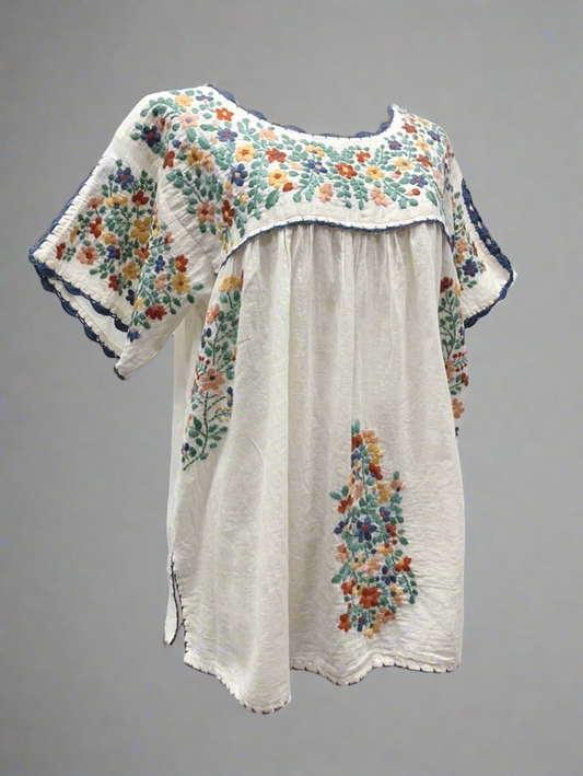 Blusa Oaxaqueña Bordada a Mano